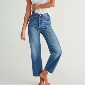 Levi’s Ribcage straight jeans